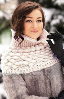 Теплый шарф-оплечье крючком